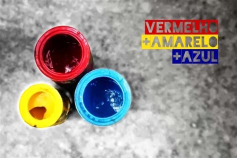 Una zona en la que prima la actividad comercial an area in which commercial activity predominates; Ah, as cores primárias! - dcoracao.com - blog de decoração ...