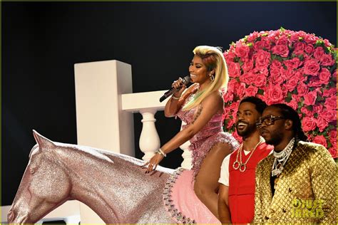 Nicki Minaj Performs Chun Li And Rich Sex At Bet Awards 2018 Watch Photo 4107121 2018