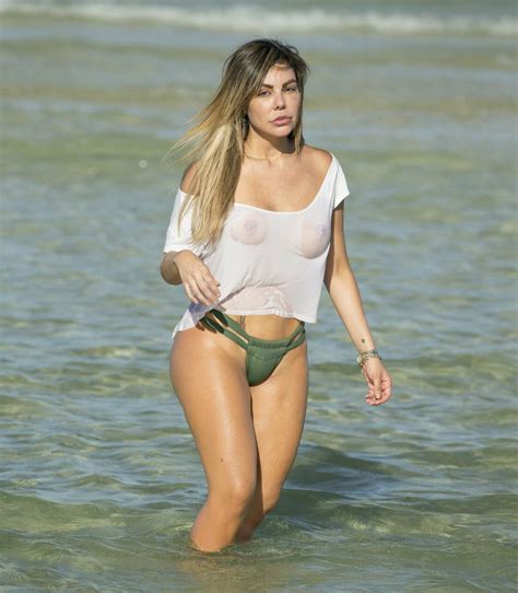 Liziane Gutierrez Nude And All Wet In Public Famous Internet Girls