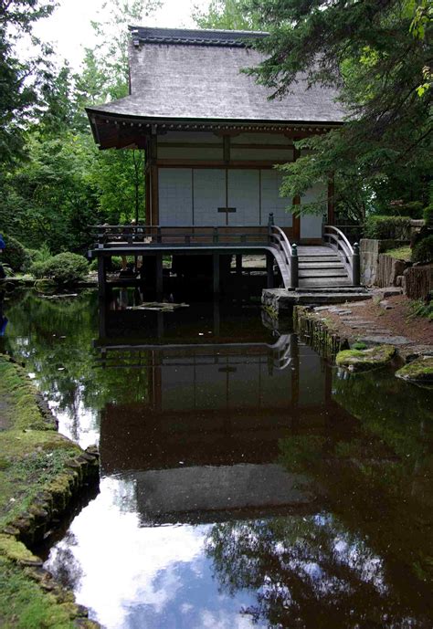 Japan has high respect and love for nature. Japanese tea house-oh how I love the clean & crisp ...