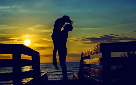 Romantic Couple Hug Best Hd Wallpapers Download Hd Wallpaper Pictures
