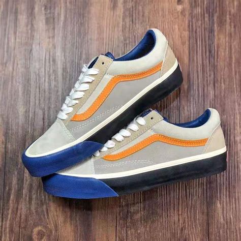There's a few subtle differences. Vans Old Skool Multicolor Shoes Grey | Olasta