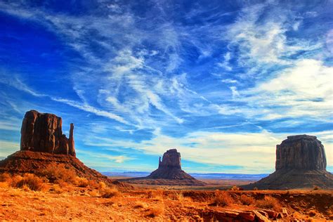 76 Monument Valley Wallpaper