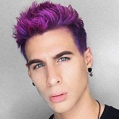 He followed in his father's footsteps as a hairstylist and became widely recognized through his hairdresser reacts videos on social media and educational videos on hair. brad mondo | Youtubers in 2019 | People poses, Celebs ...