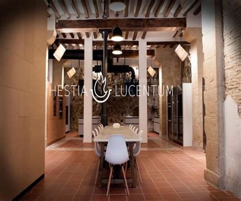 Estamos en c/ font del realet nº13 en san juan de alicante o si lo prefieres, ponte en contacto con nosotros o haz tus reservas a través de los teléfonos 965 65. Encuentra toda la información sobre Hestia Lucentum ...