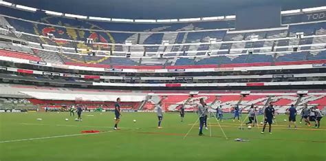 Cruz Azul Regresa Y Entrena En El Estadio Azteca