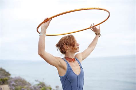 Hula Hoop Your Way To Weight Loss Top 5 Tips From A Hoop Workout