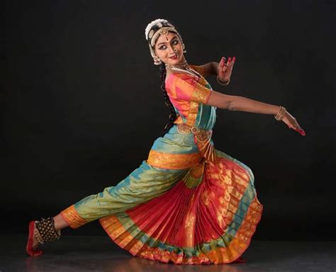 Learn All About These 8 Classical Dances Of India To Know The Country