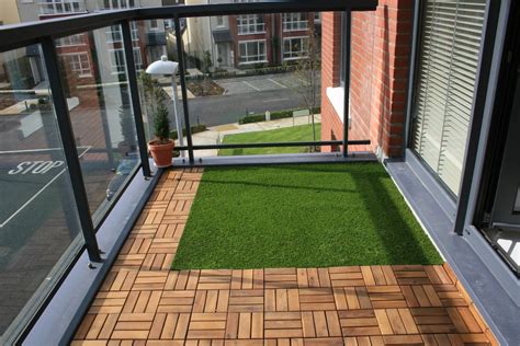 With space at an absolute premium these days it is important to wisely use every single square metre of your property to the absolute maximum. Artificial grass balcony — Amazon Landscaping and Garden ...