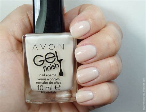 Review Avon Gel Finish Nail Polishes Creme Brulee Dazzle Pink Red