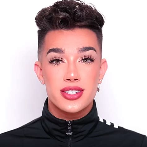 While working as a local makeup artist in his hometown of bethlehem, new york. James Charles Net Worth 2020 💰 Wiki, Bio, Family - Net ...