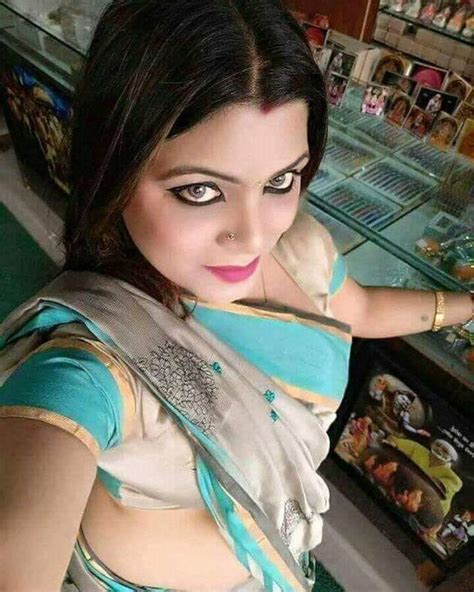 Thecrzindian🔞💋214k💋 On Twitter Seductive Bhabhi Boudi Saree Hot