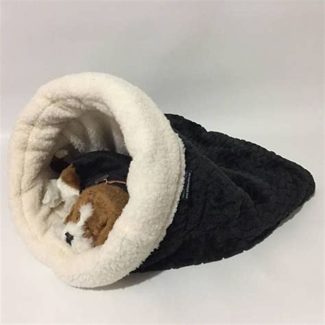 Pin By Suzana Garcia On Pets Faux Fur Pet Bed Dog Sleeping Bag Cat Bed