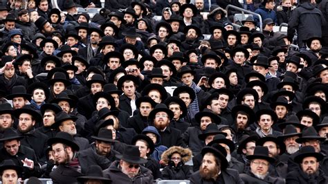 90000 Jews Gather To Pray And Defy A Wave Of Hate The New York Times