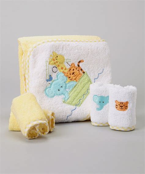 Bathing a dog at home will save you money on professional grooming expenses, but you'll need a good and highly absorbent dog towel to avoid making a mess in your home. Take a look at this Yellow Animal Boat Terry Hooded Towel ...