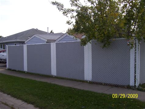 How Chain Link Fence Slats Beautify Your Garden Fence Design Cool