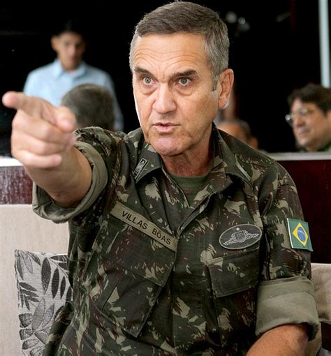 O País Está à Deriva Diz Comandante Do Exército Jornal O Expresso