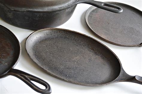 Seven Pieces Of Vintage Cast Iron Cookware Ebth