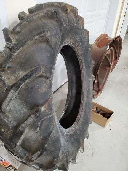 Allis Chalmers Wd 28 Tire Ac Wd Rims And 4 Hub Mounting Assemblies