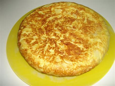 Aunque en su versión tradicional lleva huevos batidos, puedes preparar una versión más saludable y apta para todos, que no los lleve. COCINA FACIL, RAPIDA Y ....SANA !!: TORTILLA DE PATATAS ...