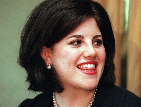 monica lewinsky divenuta famosa anni 90 qui come era e come e