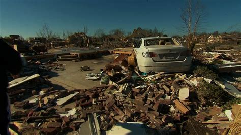 Photos Washington Illinois Tornado Damage And Volunteers