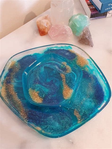 Asymmetrical Resin Art Plate Set This Set Of Two Resin Plates One