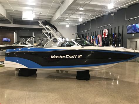 2018 Mastercraft Xt22 Ski And Wakeboard Boat