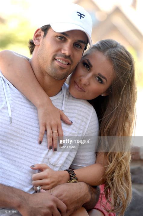 Denver Broncos Eric Decker And His Wife Jessie James At Their Home News Photo Getty Images
