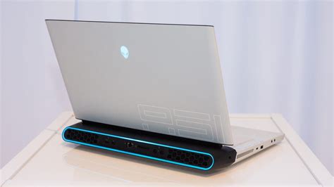 Alienware Area 51m Brings Desktop Gaming Pc Power To The Laptop At Ces