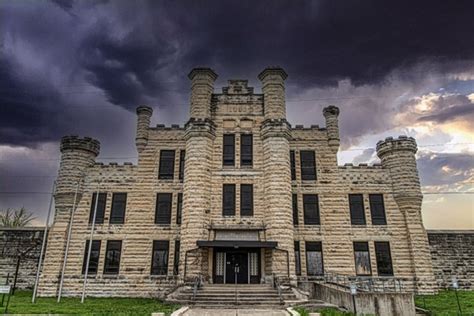 13th Floor Chicago And Old Joliet Haunted Prison Review A Terrifying
