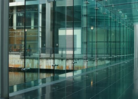 Top 6 Features Of Tempered Glass Best Uses In Buildings