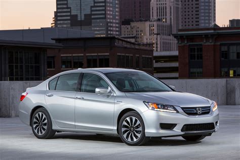 2015 Honda Accord Hybrid Buyers Guide Reviews Specs Comparisons