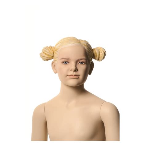 mannequin enfant tête stylisée maquillée