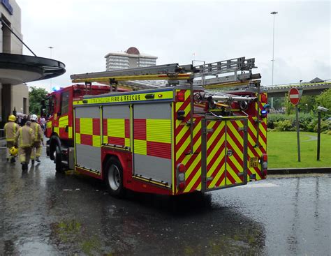 Sf10gvz Sf10gv2 Strathclyde Fire And Rescue Pump To1 Cowad Flickr