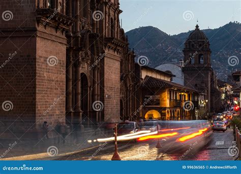 Den Huvudsakliga Fyrkanten Av Cusco Plaza De Armas I Cusco Peru