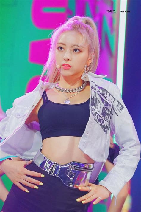 Itzy In The Morning Yuna Itzy Not Shy Concept Photos Hdhqhr Kpop