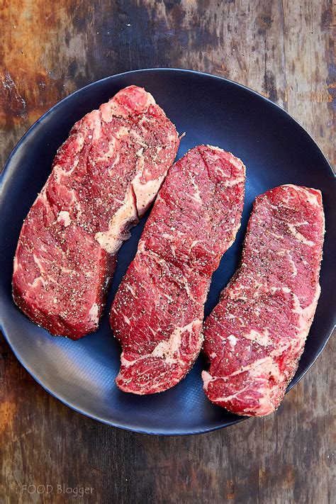 What temperature should steak be cooked to? How to Cook a Perfect Steak on the Stove - i FOOD Blogger