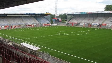 Find fc emmen fixtures, results, top scorers, transfer rumours and player profiles, with exclusive photos and video highlights. MSC 1 oefent dinsdag in stadion FC Emmen - MSC Meppel