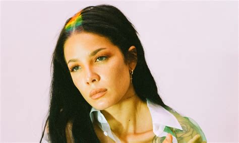 Discover more halsey on spotify: Halsey Shares Deluxe Version Of 'Manic' And New Video For ...