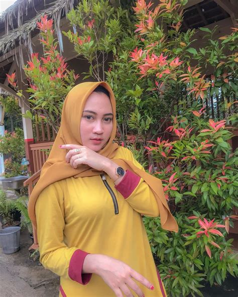 Koleksi Foto Cewek Berjilbab Hijabers Cantik Indonesia