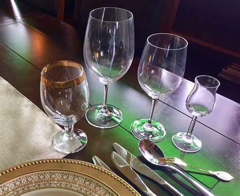 Table Setting Wine And Water Glasses