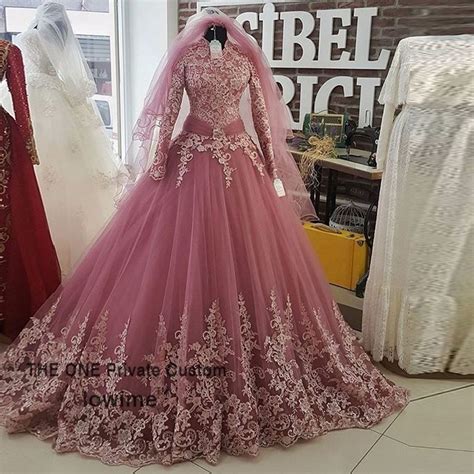 Pink Arabic Muslim Wedding Dress 2017 New Arrival Lace Bridal Ball Gown