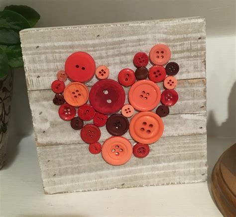 Cutest Heart Button Valentines Craft ⋆