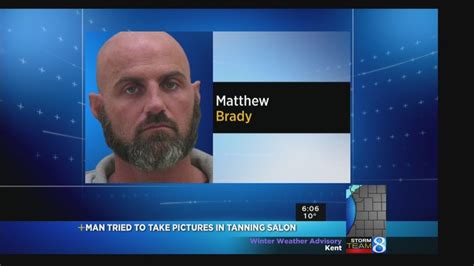 Sex Offender Accused Of Peeping At Tanning Salon Youtube