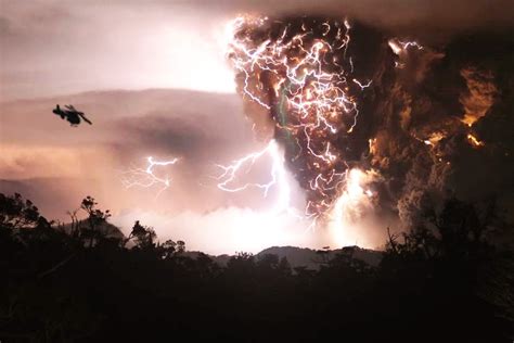 Efuu6fen Iceland Volcano Lightning