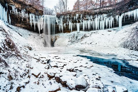 The 9 Best Frozen Waterfalls In North America