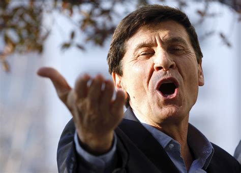 Командор ордена «за заслуги перед итальянской республикой» (2005). Sei canzoni di Gianni Morandi - Il Post