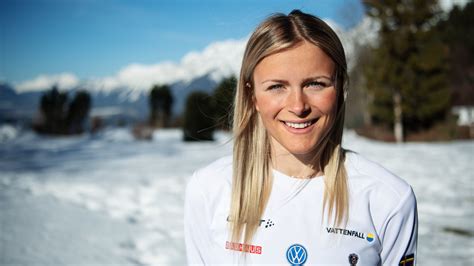 Frida karlsson, född 1999, är en svensk längdskidåkare som med sin vinst i seefeld 2019 blev den yngsta världsmästaren någonsin. Frida Karlsson Ski / Frida Karlsson takes 2nd place during the FIS Nordic World ... : Visma ski ...