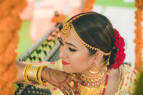 A Gorgeous Assamese Wedding With Cutesy DIY Elements